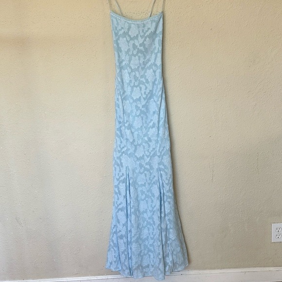 HOUSE OF CB 'Joan' Bluebell Lace Up Back Maxi Dress NWOT Size XS - Picture 4 of 16